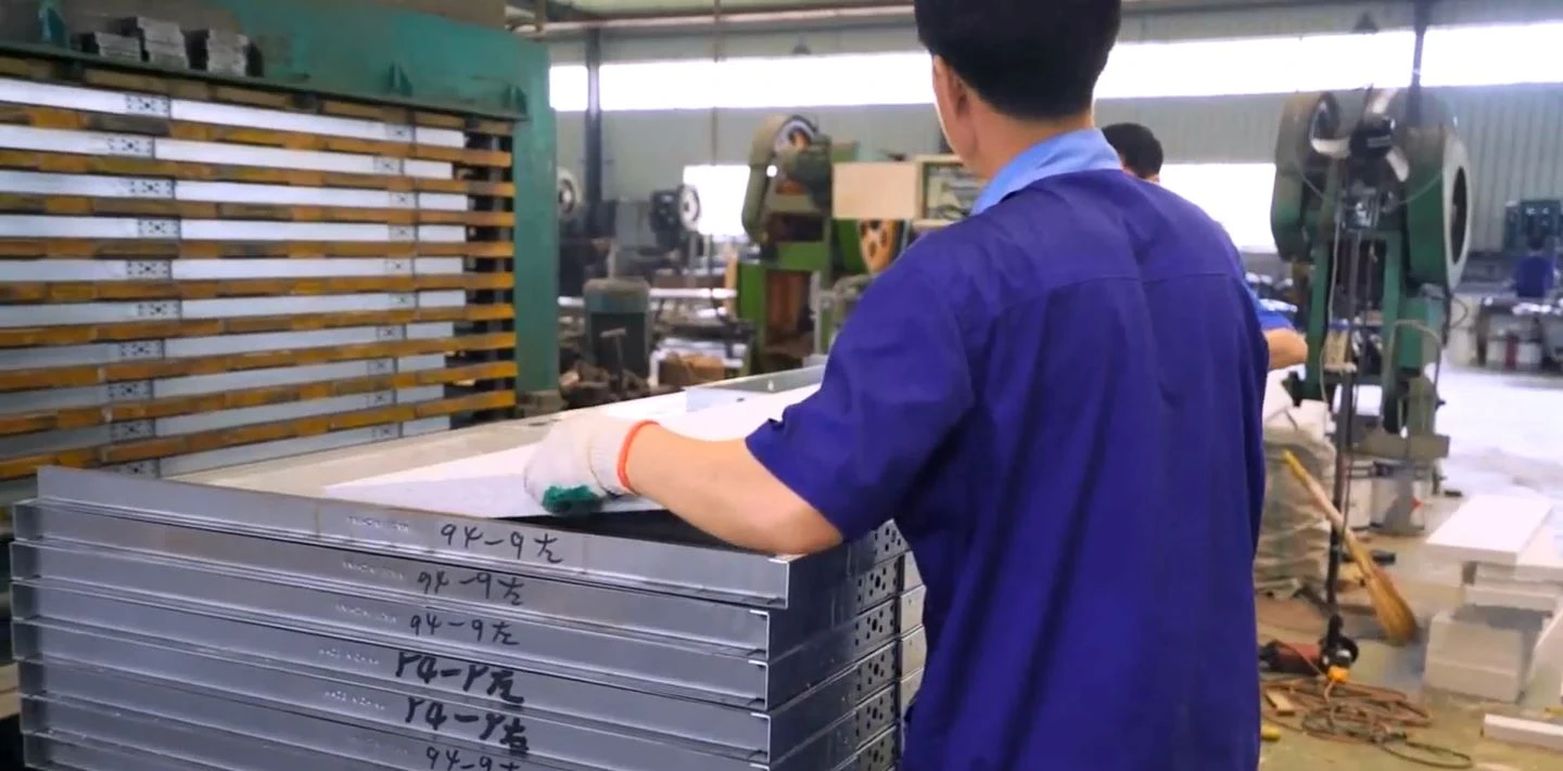 Single panel shaker fire door Single panel shaker fire door